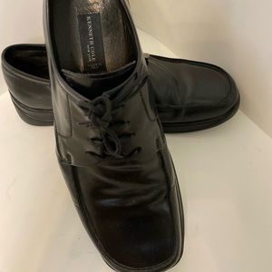 Kenneth Cole Lace-Ups, Size 11, Black